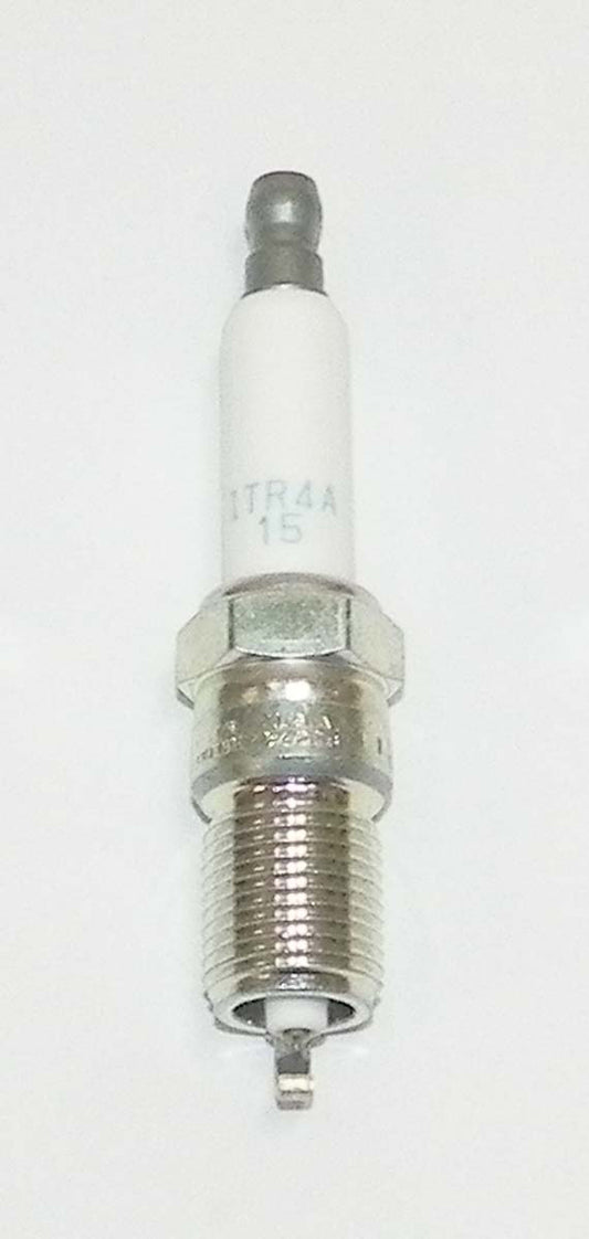 Spark Plug ITR4A15 / 5599 OEM# 884019001,