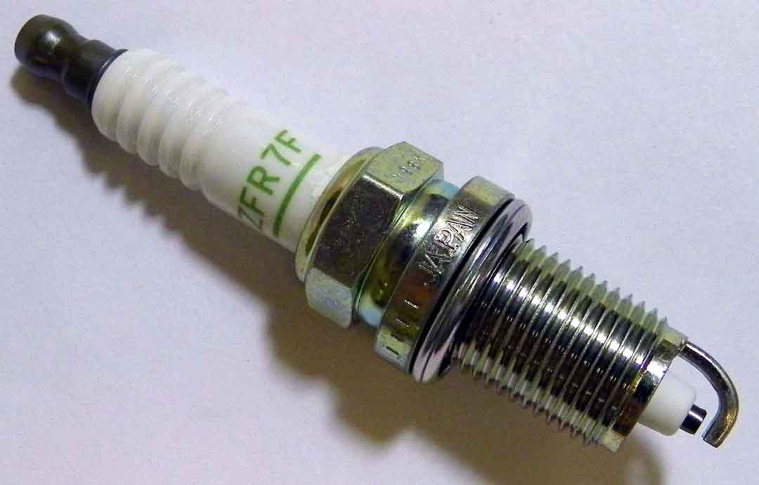 Spark Plug ZFR7F / 5913